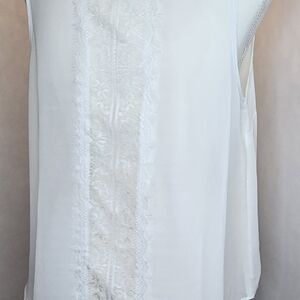 Papillon Vancouver Los Angeles White Lace Tank